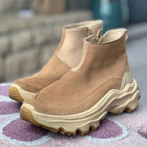 Sorel Women's Kinetic Breakthru Acadia Waterproof Shoe Size 7.5